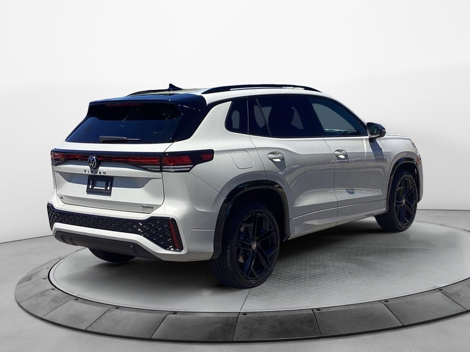 2026 Volkswagen Tiguan SE R-Line Black