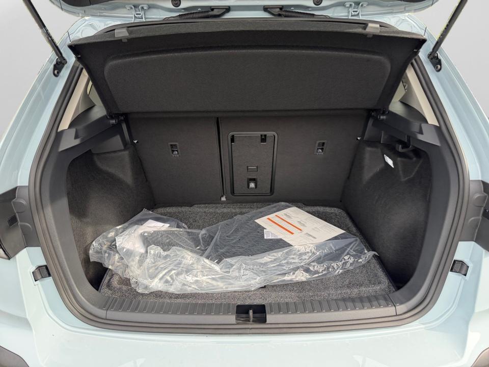 2027 Volkswagen Taos SE