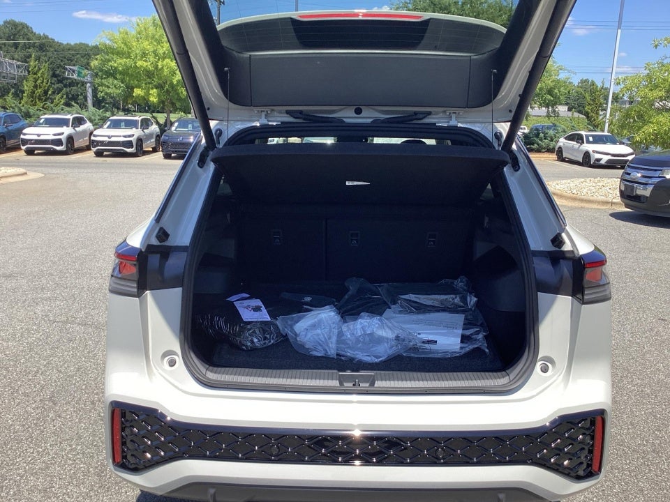 2026 Volkswagen Tiguan SEL R-Line Turbo