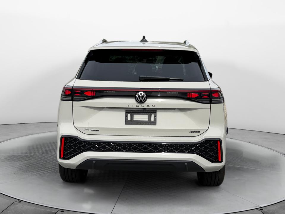 2027 Volkswagen Tiguan SEL R-Line Turbo