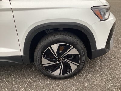 2026 Volkswagen Taos SE