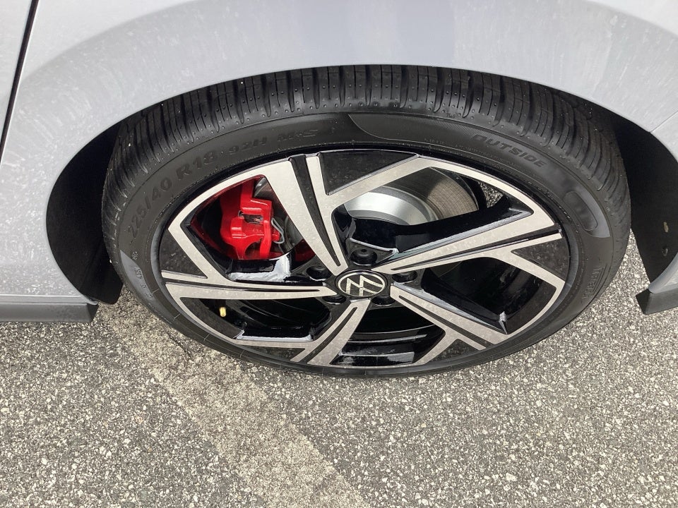 2026 Volkswagen Golf GTI SE