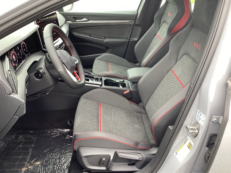 2026 Volkswagen Golf GTI SE