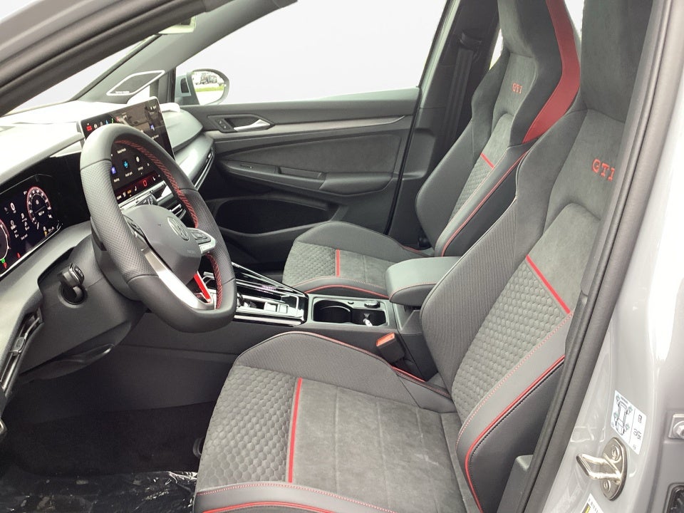 2026 Volkswagen Golf GTI SE