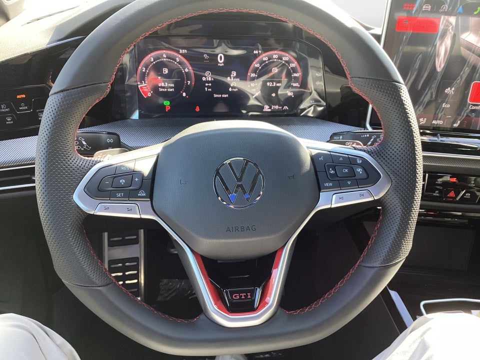 2026 Volkswagen Golf GTI SE