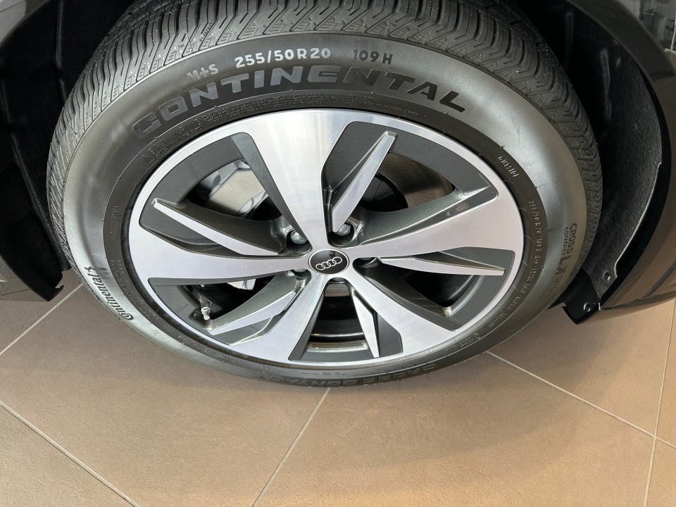 2024 Audi Q8 e-tron Premium Plus