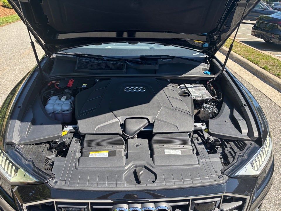 2023 Audi Q8 Premium Plus 55 TFSI quattro Tiptronic