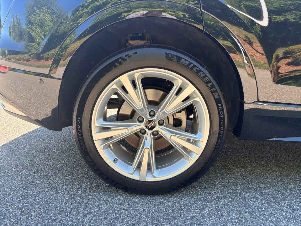 2023 Audi Q8 Premium Plus 55 TFSI quattro Tiptronic