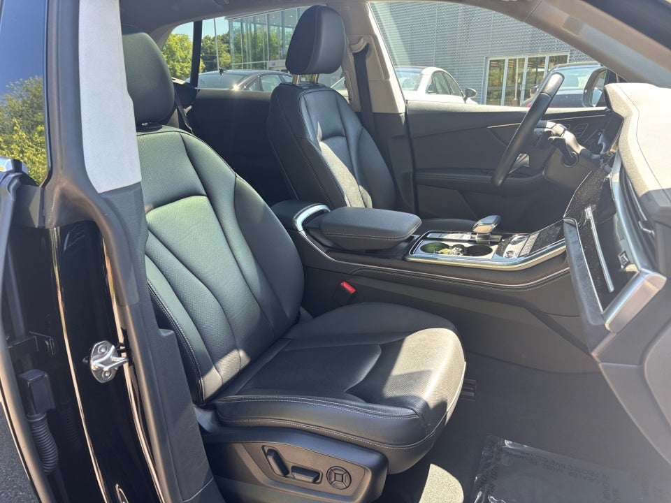 2023 Audi Q8 Premium Plus 55 TFSI quattro Tiptronic