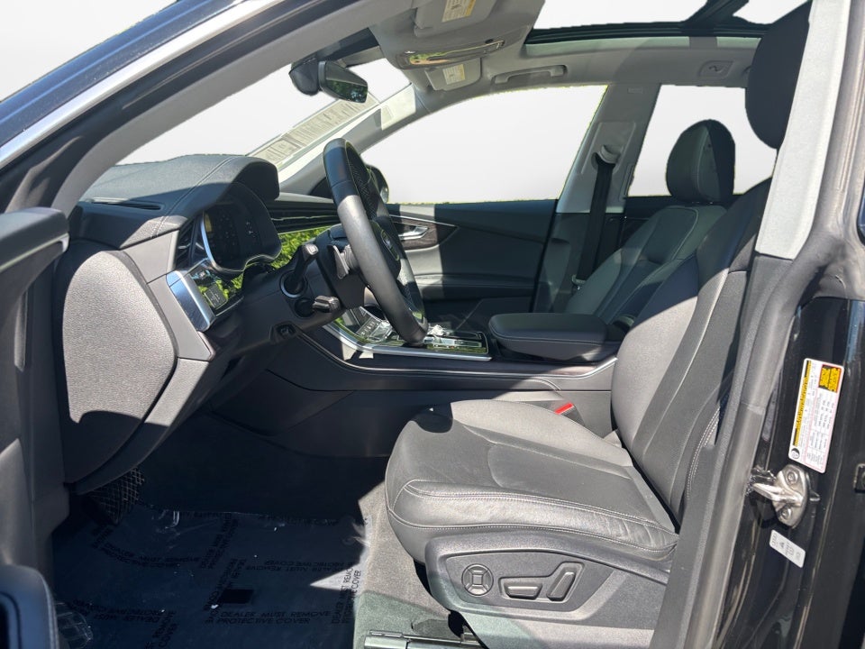2023 Audi Q8 Premium Plus 55 TFSI quattro Tiptronic