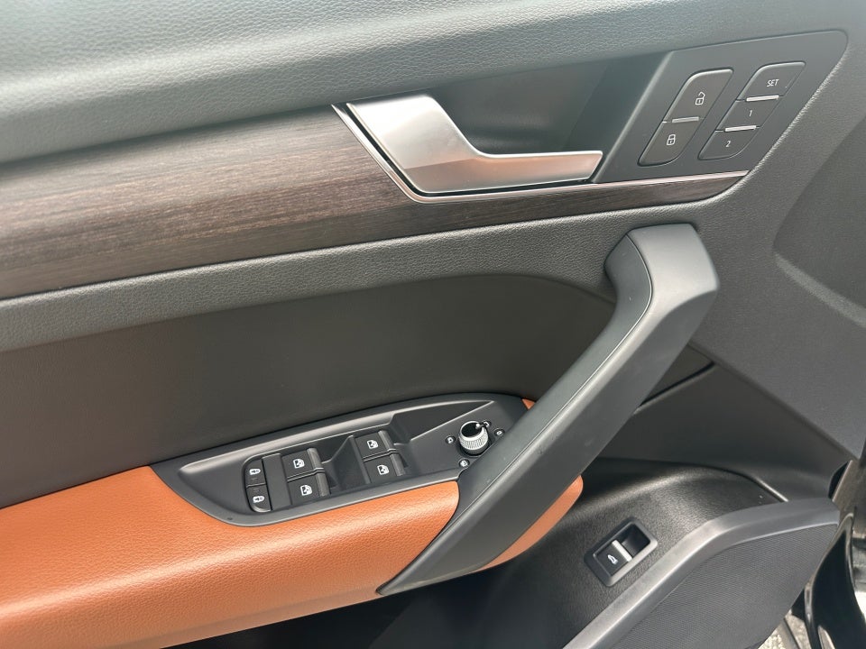 2023 Audi Q5 S line Premium