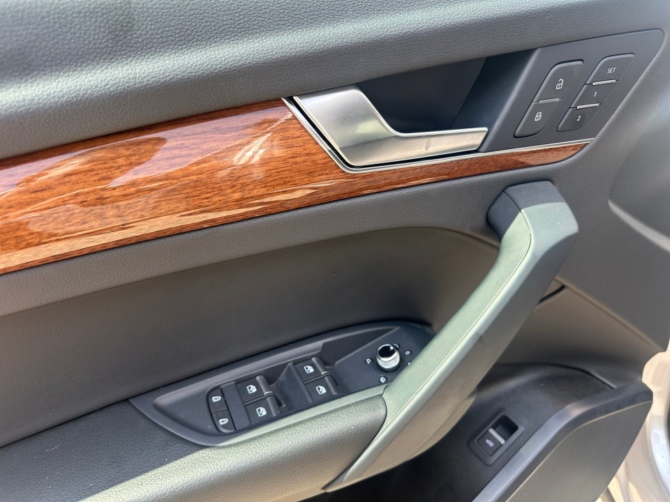 2023 Audi Q5 S line Premium