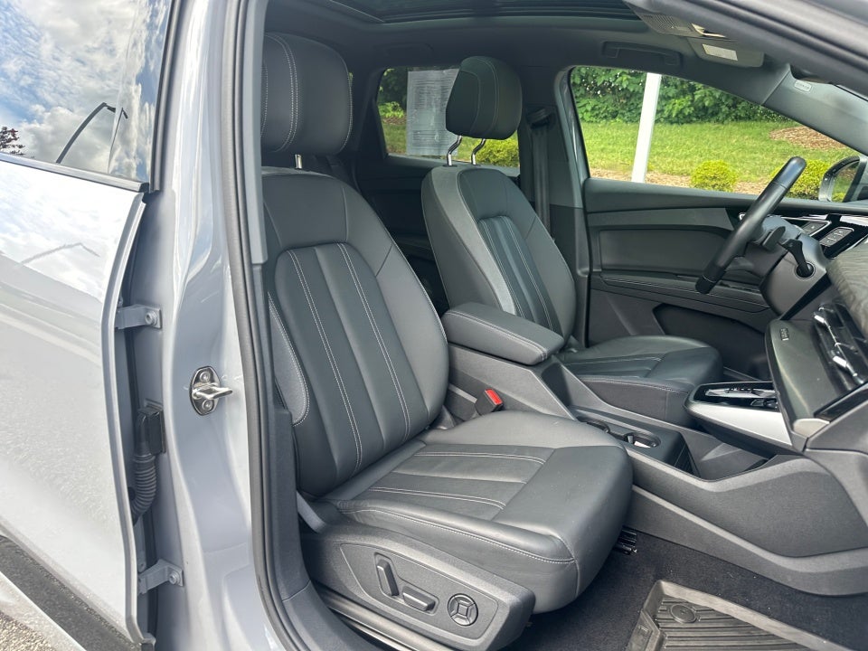 2024 Audi Q4 e-tron Premium Plus