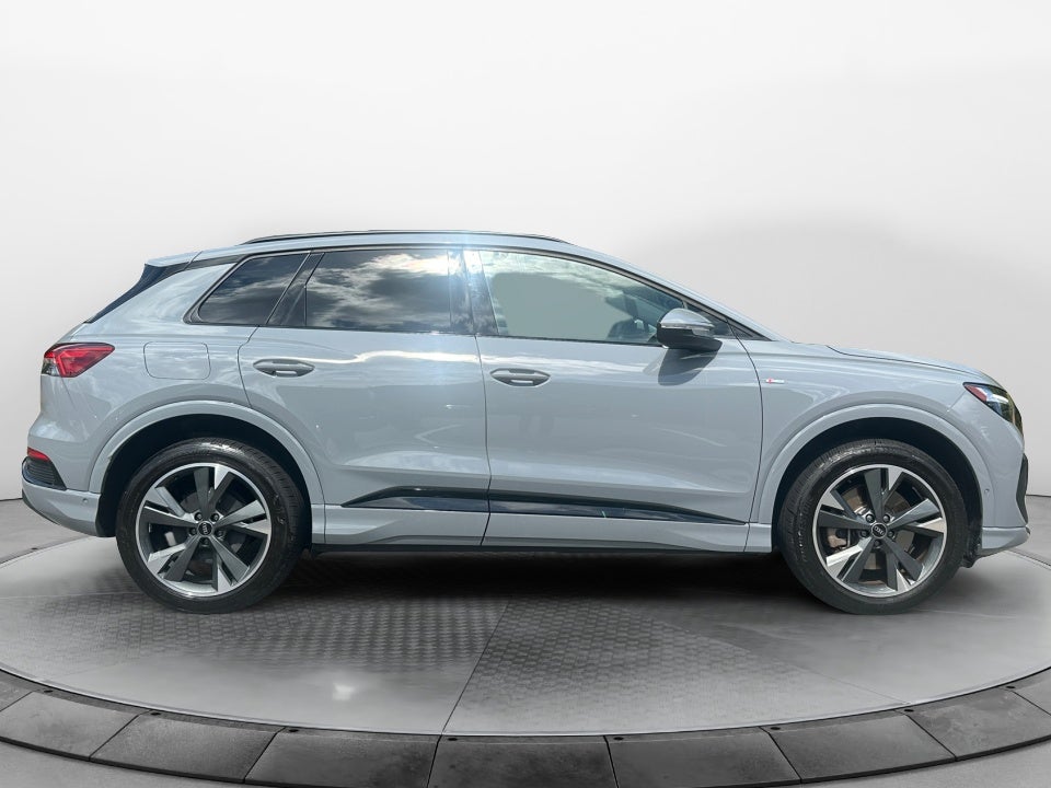 2024 Audi Q4 e-tron Premium Plus