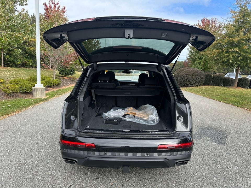 2025 Audi Q7 Premium Plus