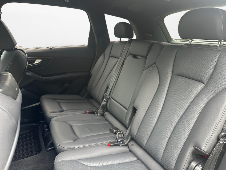 2025 Audi Q7 Premium Plus