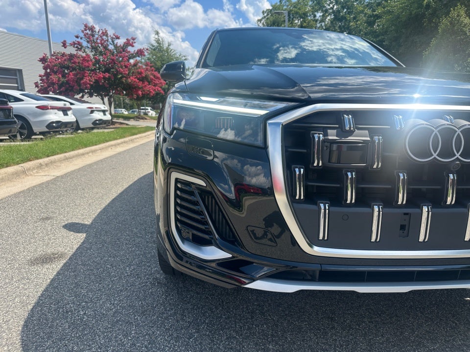 2025 Audi Q7 Premium Plus