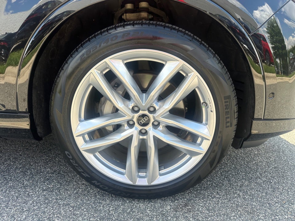 2025 Audi Q7 Premium Plus
