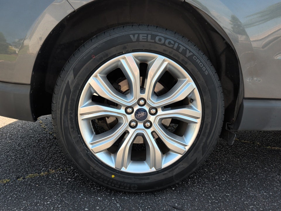 2020 Ford Edge Titanium