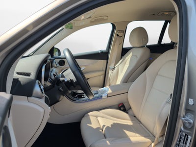 2020 Mercedes-Benz GLC 300 GLC 300