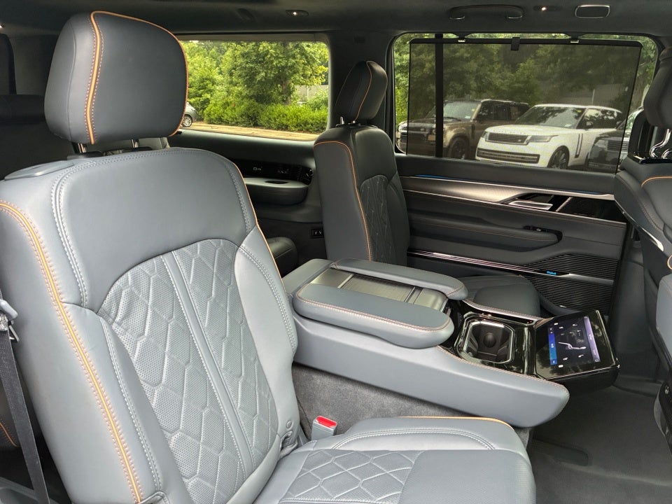 2023 Jeep Grand Wagoneer L Series III