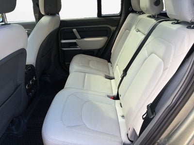 2023 Land Rover Defender SE