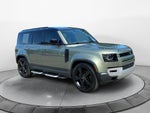 2023 Land Rover Defender SE