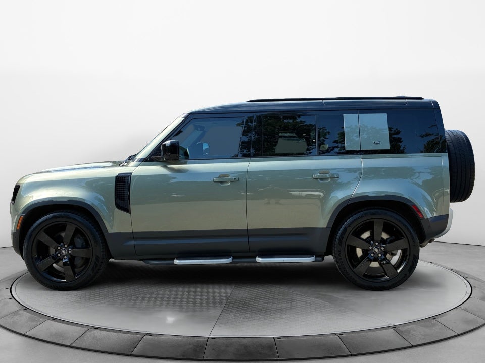 2023 Land Rover Defender SE