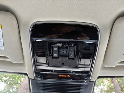 2022 Land Rover New Range Rover SE