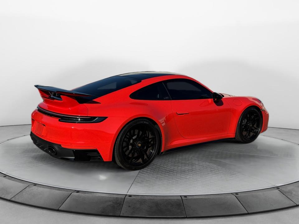 2022 Porsche 911 Carrera GTS