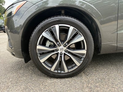 2022 Volvo XC60 Momentum