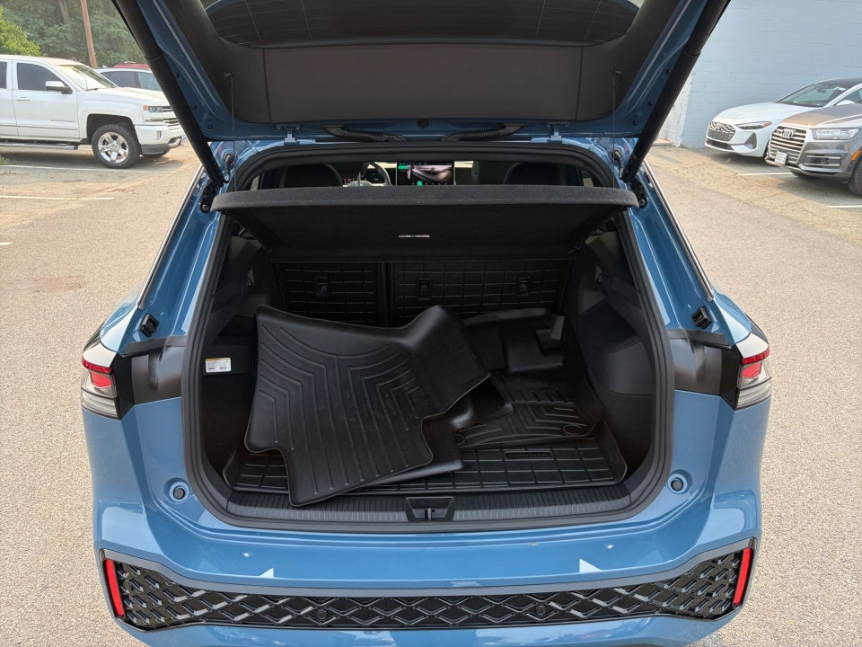 2025 Volkswagen Tiguan SEL R-Line