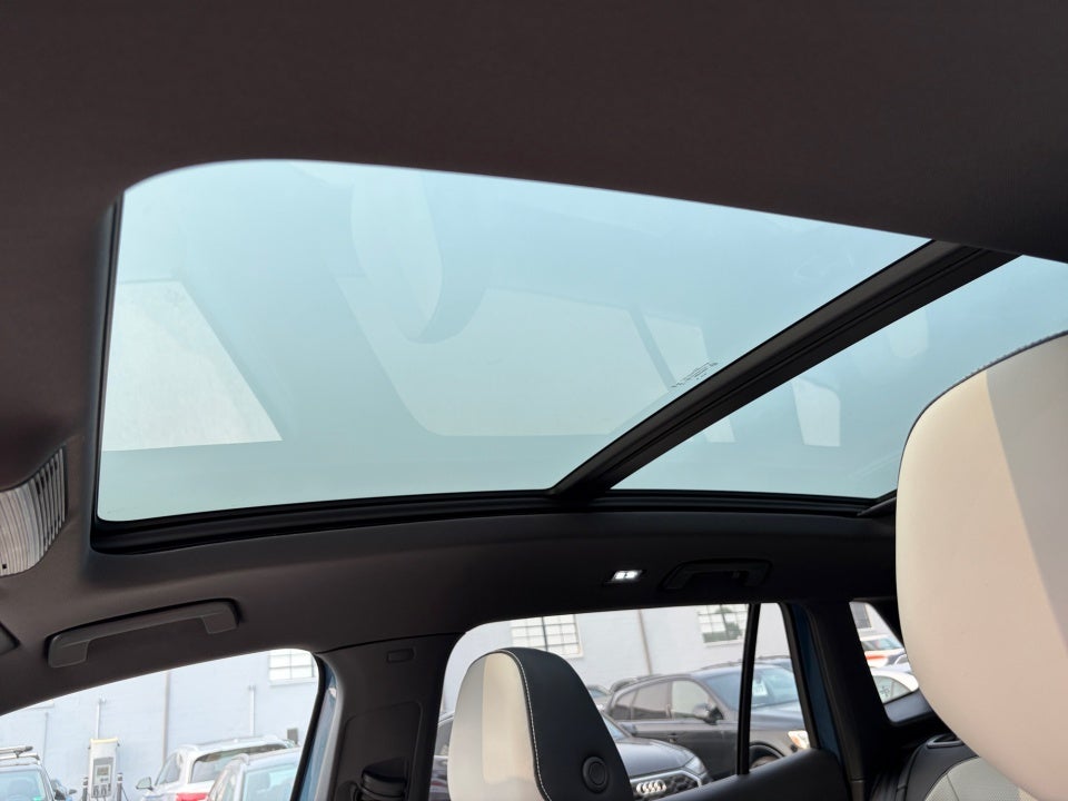 2025 Volkswagen Tiguan SEL R-Line