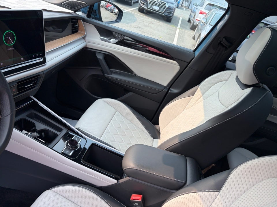 2025 Volkswagen Tiguan SEL R-Line