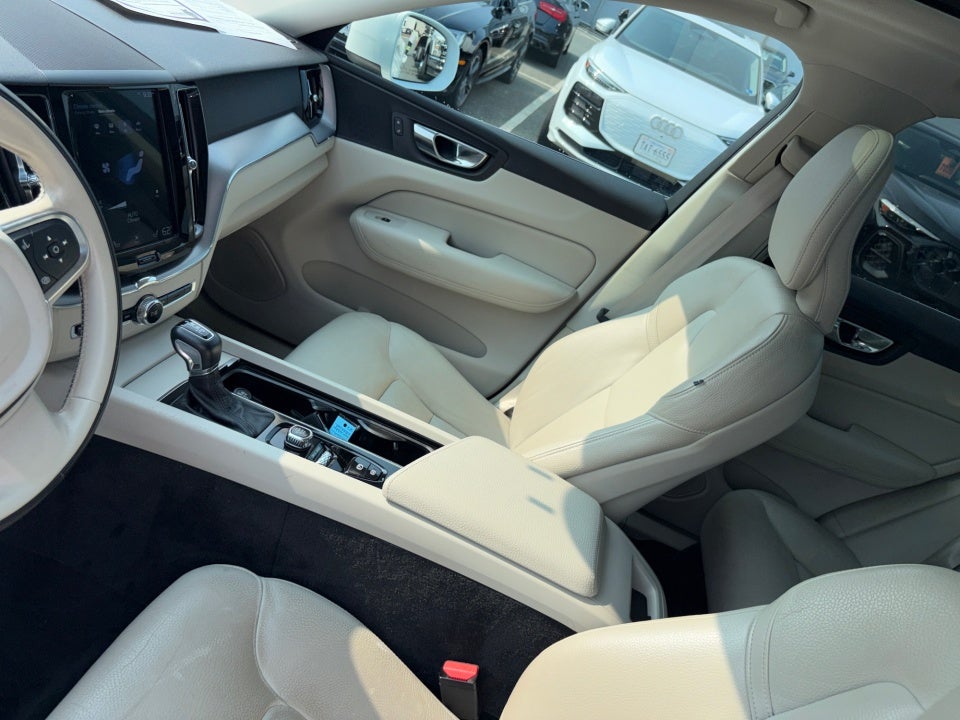 2019 Volvo XC60 Momentum