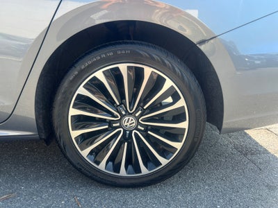 2022 Volkswagen Passat 2.0T Limited Edition