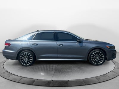 2022 Volkswagen Passat 2.0T Limited Edition