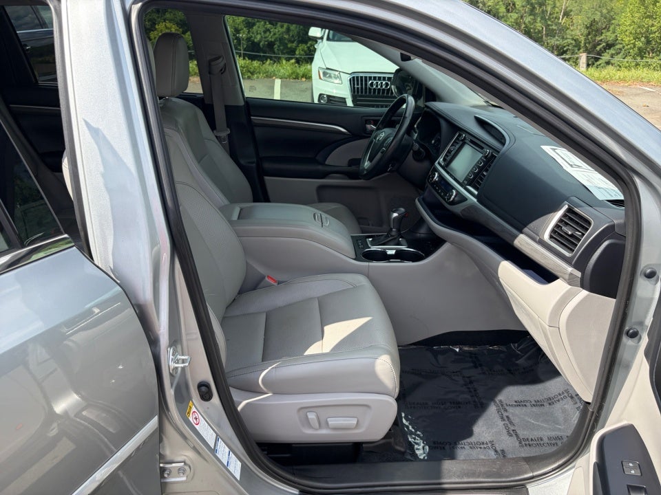 2019 Toyota Highlander Limited Platinum