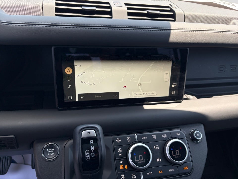 2024 Land Rover Defender X-Dynamic SE