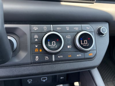 2024 Land Rover Defender X-Dynamic SE