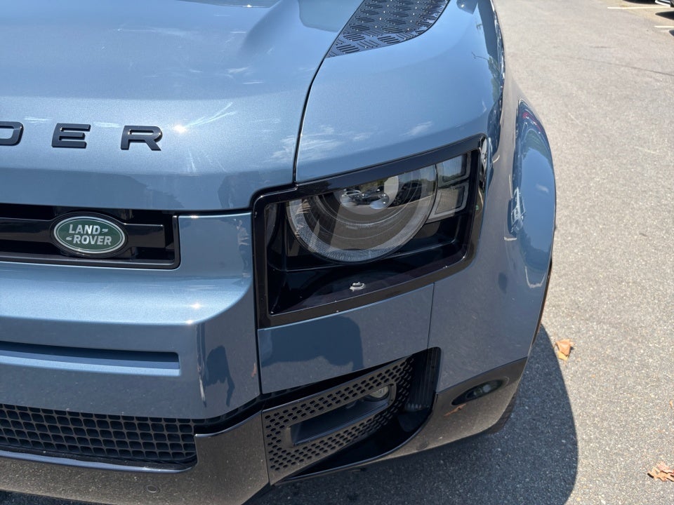 2024 Land Rover Defender X-Dynamic SE