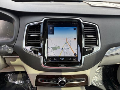 2017 Volvo XC90 Momentum