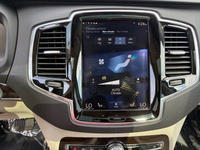 2017 Volvo XC90 Momentum