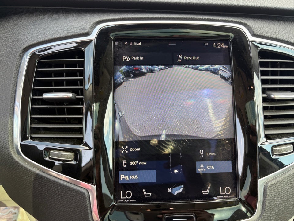 2017 Volvo XC90 Momentum