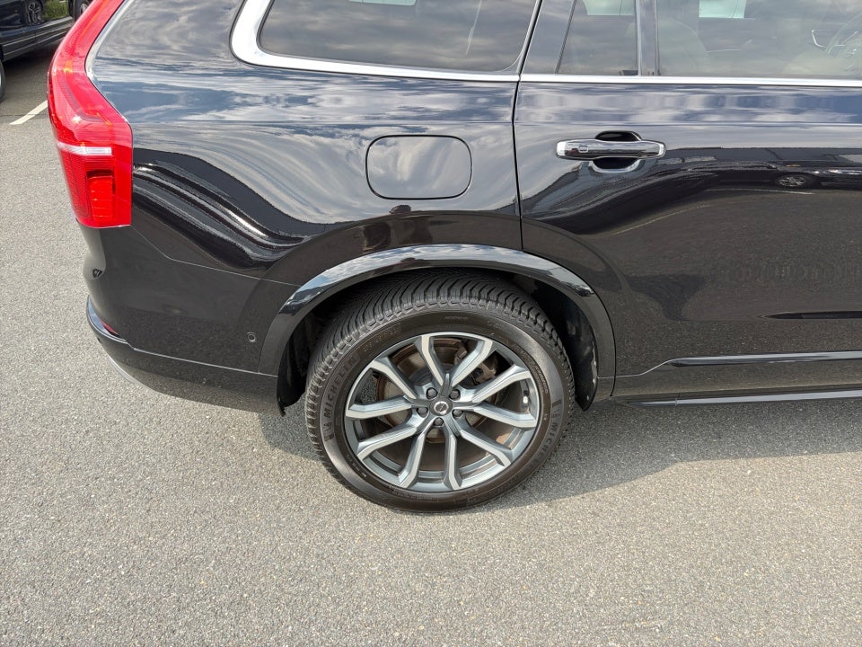 2017 Volvo XC90 Momentum