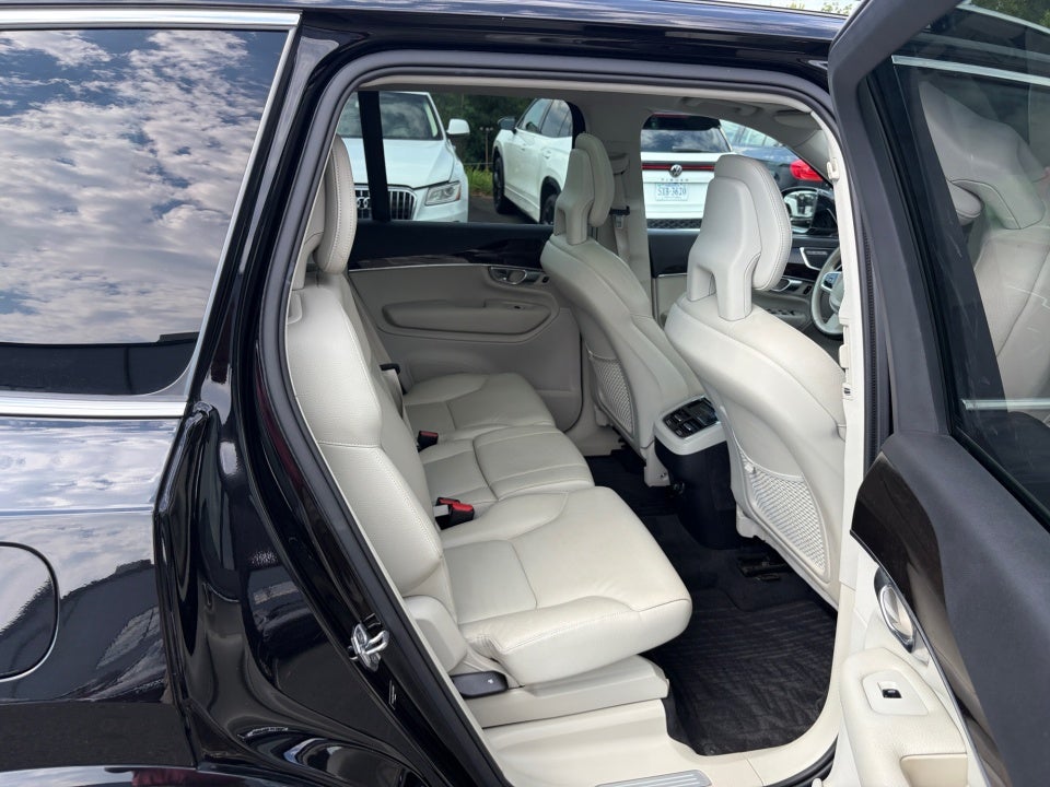 2017 Volvo XC90 Momentum