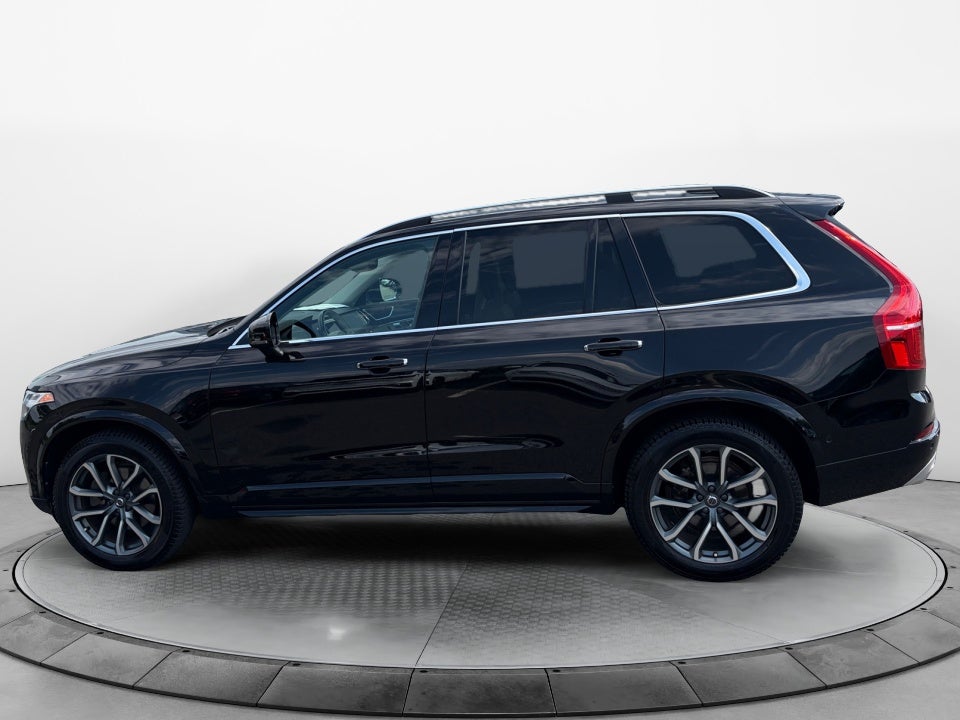 2017 Volvo XC90 Momentum