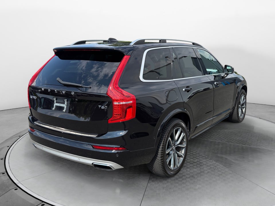 2017 Volvo XC90 Momentum