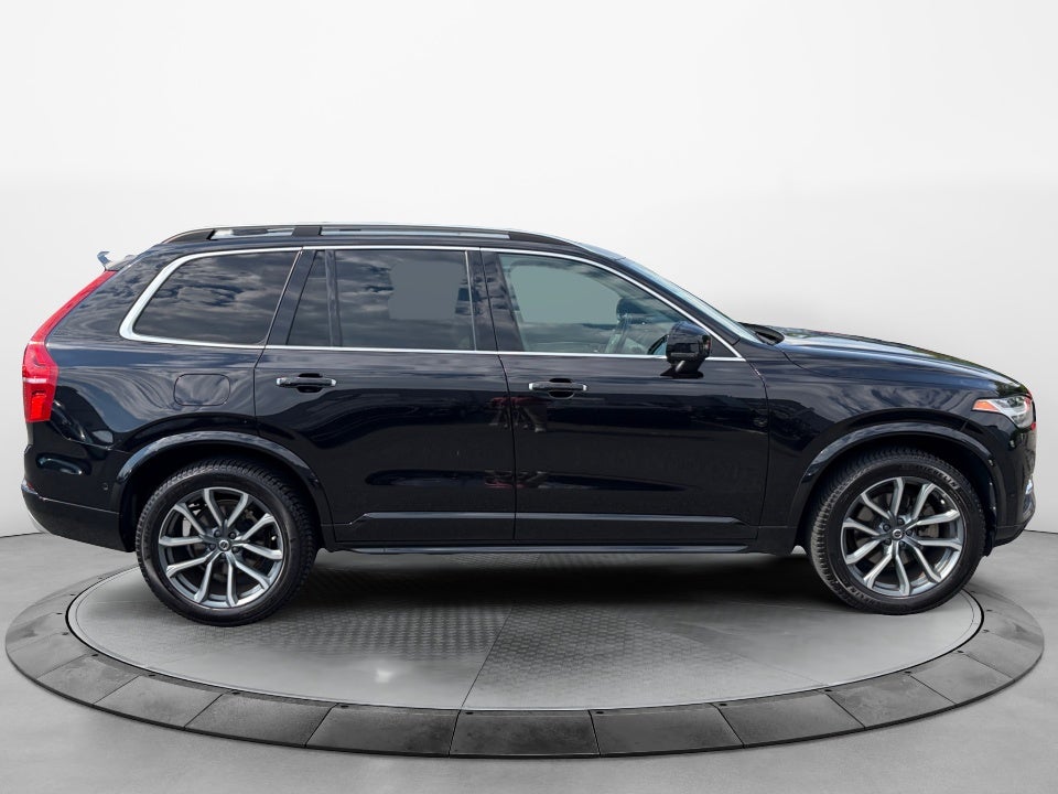 2017 Volvo XC90 Momentum