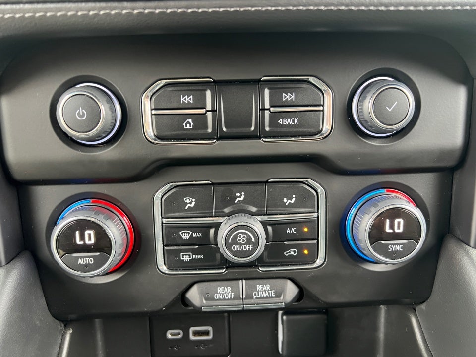 2023 Chevrolet Tahoe 4WD LS